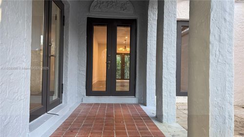 322-322 Viscaya Ave, Coral Gables, FL, 33134-7332 | Card Image