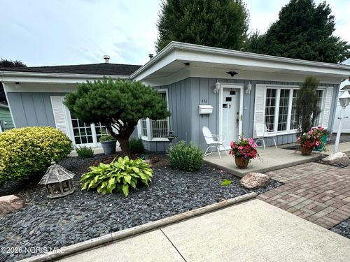 476 S Hazel St, Upper Sandusky, OH, 43351-1572 | Card Image