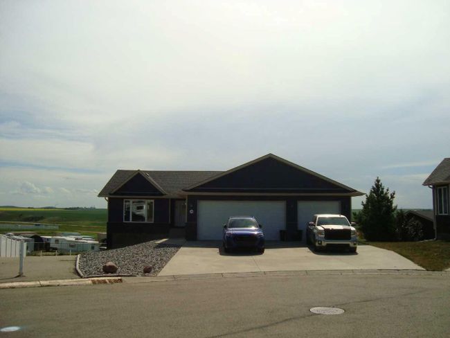 2 Evron Pl, House other with 4 bedrooms, 3 bathrooms and 4 parking in Trochu AB | Image 11