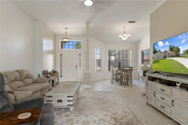4731 Crestline Dr, House other with 3 bedrooms, 2 bathrooms and 2 parking in Beverly Hills FL | Image 10