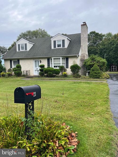 23 Genova Ave, WILLIAMSTOWN, NJ, 08094-8828 | Card Image