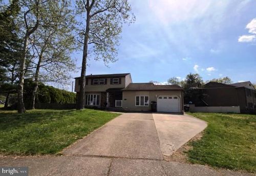 13 Gray Birch Ct, BLACKWOOD, NJ, 08012-1904 | Card Image