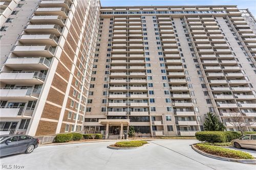 apt-320-12900 Lake Ave, Lakewood, OH, 44107-1545 | Card Image