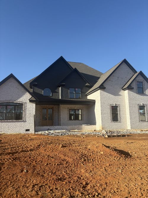 370 Young Ln, Pleasant View, TN, 37146-2401 | Card Image