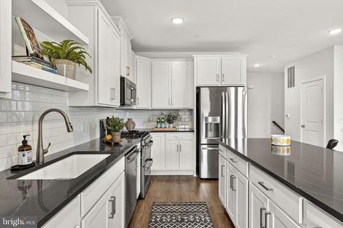 42619 Nubbins Ter, ASHBURN, VA, 20147-7245 | Card Image