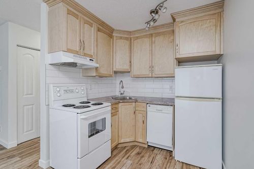 1-4328 75 Street Nw, Calgary, AB, T3B2M8 | Card Image