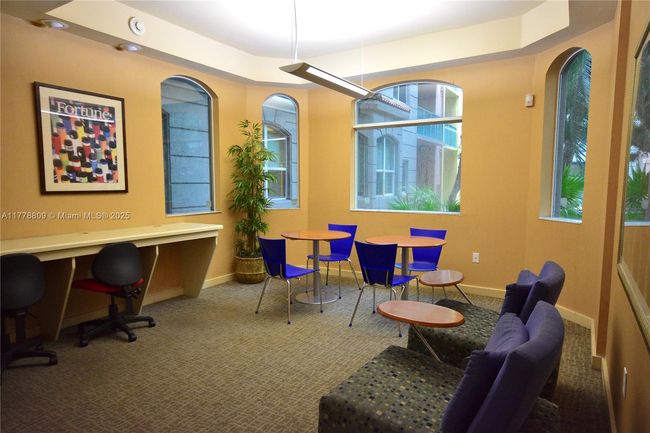 APT-429 - 6001 Sw 70 Th St, Condo with 3 bedrooms, 2 bathrooms and null parking in South Miami FL | Image 37