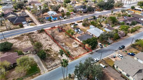 918 E Dreyer St, Pharr, TX, 78577-5004 | Card Image