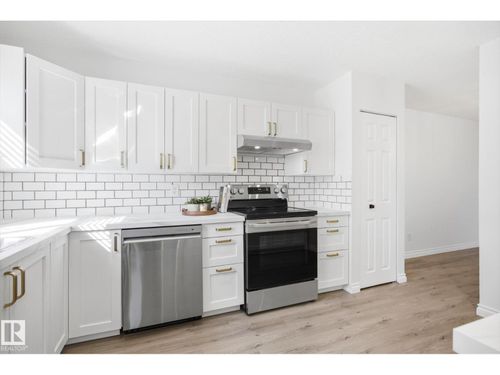 857 Erin Pl Nw, Edmonton, AB, T5T1M6 | Card Image