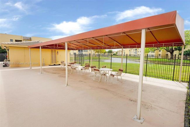 APT-302 - 6070 Nw 64 Th Ave, Condo with 2 bedrooms, 2 bathrooms and null parking in Tamarac FL | Image 39