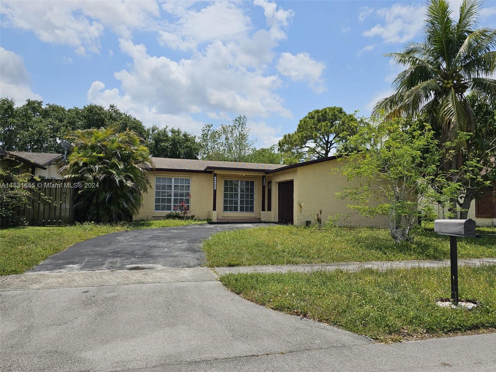 34th Pl, Sunrise, FL 33323