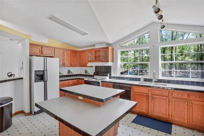 Kitchen | Image 3