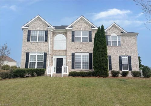 108 N Honey Locust Dr, Thomasville, NC, 27360-6389 | Card Image
