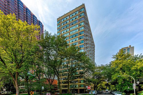 4a-2970 N Lake Shore Dr, Chicago, IL, 60657-5642 | Card Image