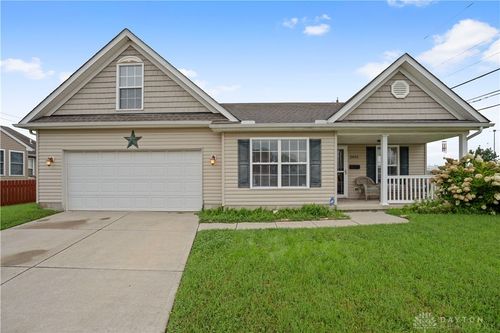 2801 Southlawn Ave, Moraine, OH, 45439-1673 | Card Image