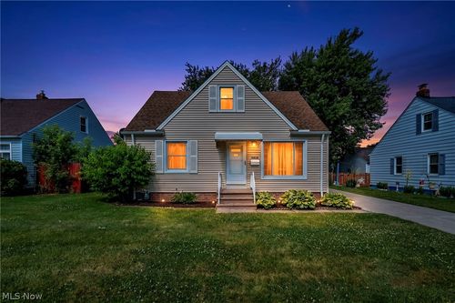 5818 Smith Road, Brook Park, OH, 44142 | Card Image