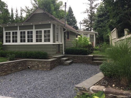 80 15th Ave, Sea Cliff, NY, 11579-1506 | Card Image
