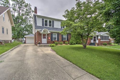 1585 W Wood St, Decatur, IL, 62522-2764 | Card Image