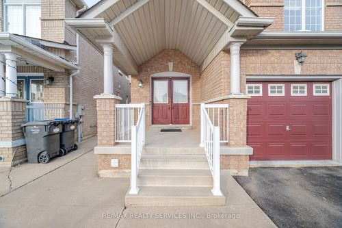 39 Rattlesnake Rd, Brampton, ON, L6R3B9 | Card Image