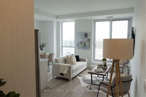 715-286 Main St, Toronto, ON, M4C0B3 | Card Image