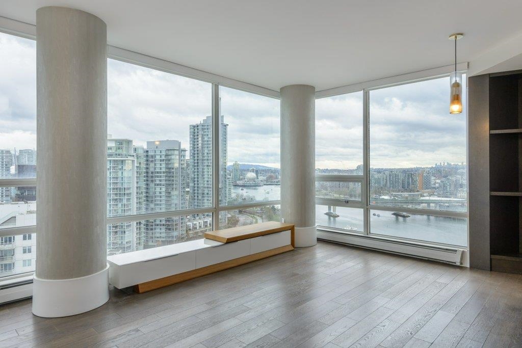 2203 - 1201 Marinaside Crescent, Condo with 2 bedrooms, 2 bathrooms and 2 parking in Vancouver BC | Image 11