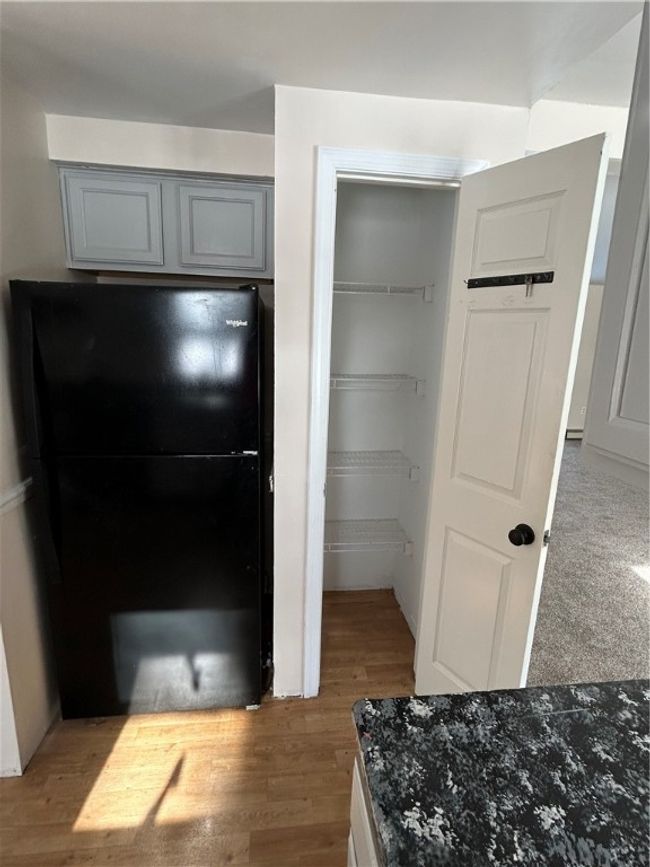 Refrigerator / Pantry | Image 6
