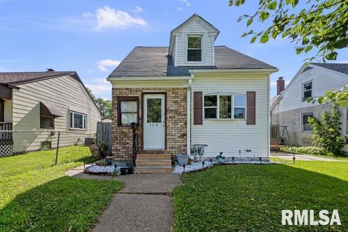 129 S Birchwood Ave, Davenport, IA, 52802-1502 | Card Image