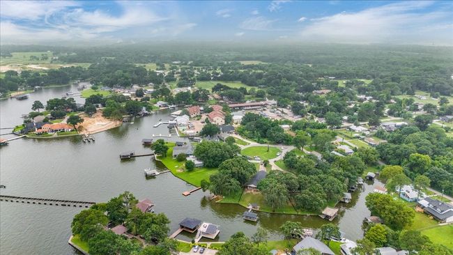 2012 Island Cir, House other with 4 bedrooms, 2 bathrooms and null parking in Tool TX | Image 30