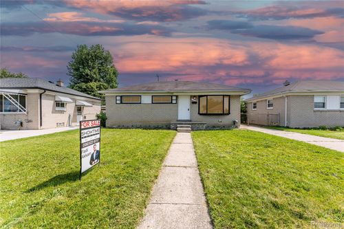 25184 Pattow St, Roseville, MI, 48066-3912 | Card Image