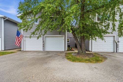 17438 W Chestnut Ln, Gurnee, IL, 60031-2575 | Card Image