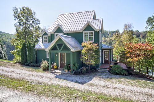 420 Allen Lewis Rd, East Bernstadt, KY, 40729-6586 | Card Image