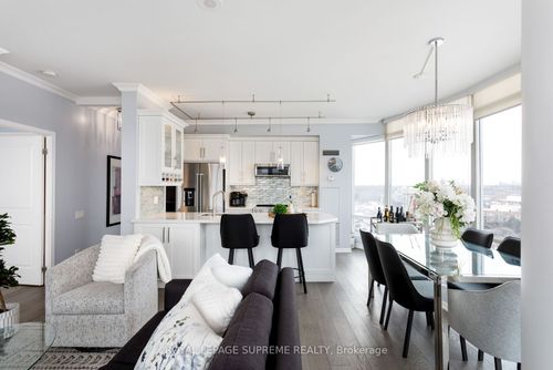 1205-15 Windermere Ave, Toronto, ON, M6S5A2 | Card Image