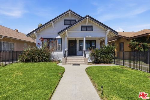 1123 W 52nd Street, Los Angeles, CA, 90037 | Card Image