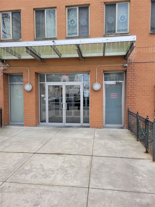 apt-403-143 Hoover Ave, Briarwood, NY, 11435-2155 | Card Image