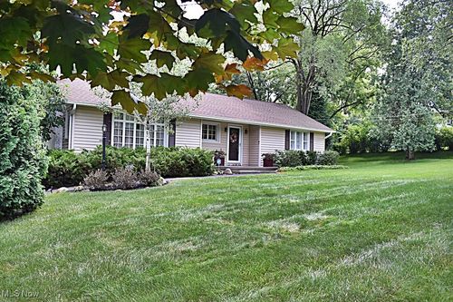 17600 Egbert Rd, Bedford, OH, 44146-4223 | Card Image
