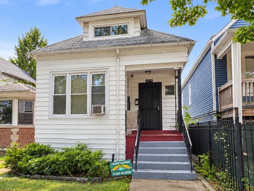 8510 Burnham Ave, Chicago, IL, 60617-3102 | Card Image