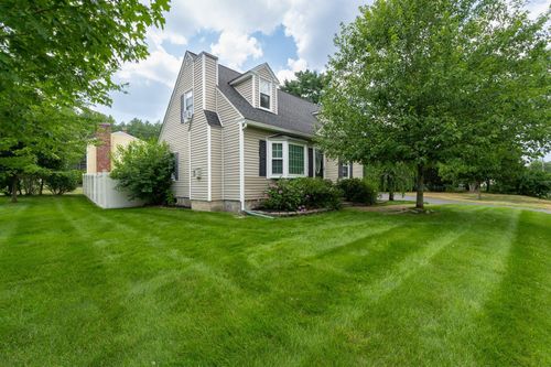 45 Bryant Rd, Manchester, NH, 03109-5108 | Card Image