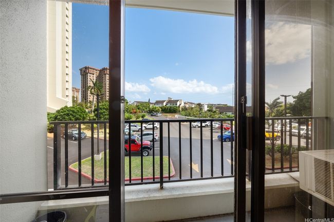 APT-216 - 98-402 Koauka Loop, Condo with 2 bedrooms, 1 bathrooms and 2 parking in Aiea HI | Image 12