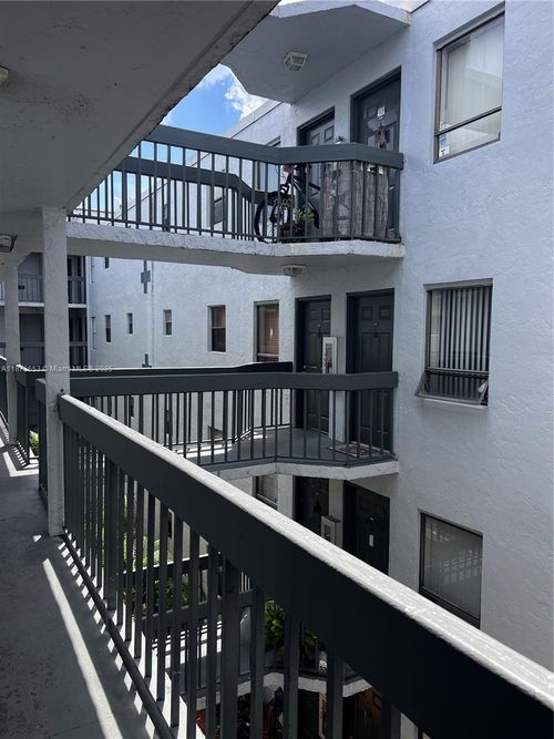 apt-309-1850 N Congress Ave, West Palm Beach, FL, 33401-1634 | Card Image