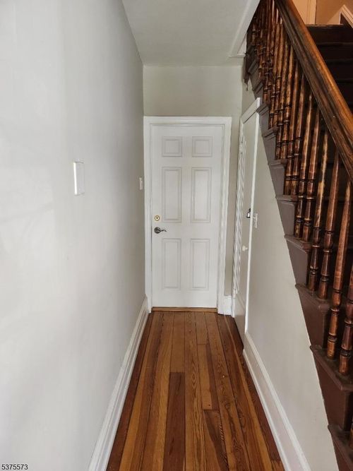 24 Chapel St, Bloomfield, NJ, 07003-3931 | Card Image