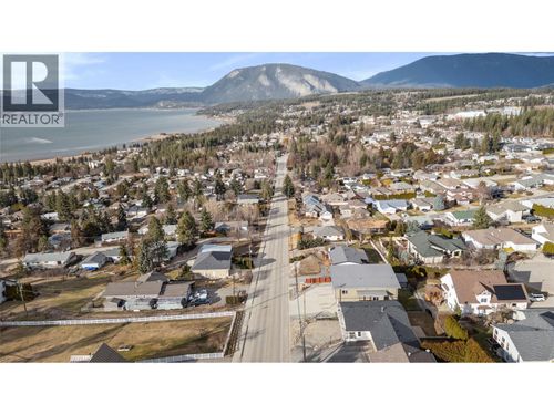 430 20 St Se, Salmon Arm, BC, V1E1J4 | Card Image