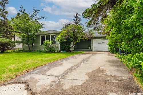 2504 14th Street Ne, Saskatoon, SK, S7K3J8 | Card Image