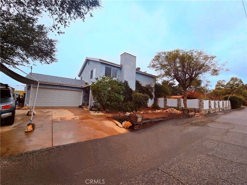 23174 Schumann Rd, Chatsworth, CA, 91311-6431 | Card Image
