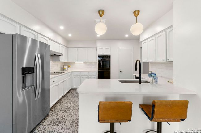 6210 Meadow Grv, House other with 3 bedrooms, 2 bathrooms and null parking in Windcrest TX | Image 15