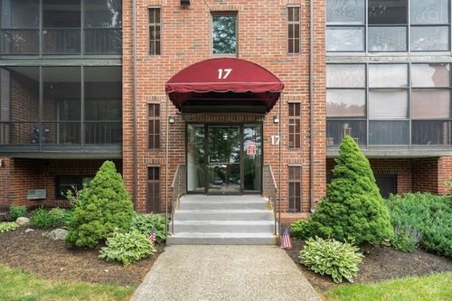17-12-221 Oak, Brockton, MA, 02301 | Card Image