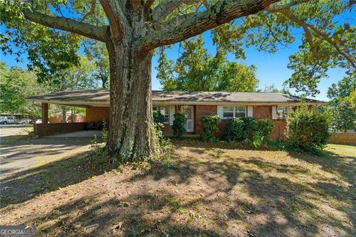 3060 Sandy Plains Rd, marietta, GA, 30066-4709 | Card Image