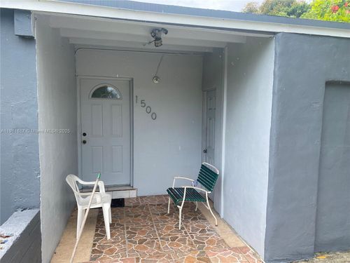 1500 Nw 11th Ct, Fort Lauderdale, FL, 33311-5810 | Card Image