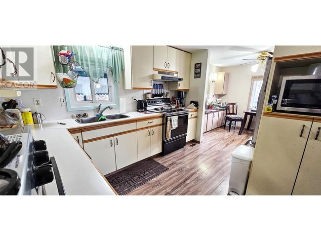 3705 Kahn Rd, House other with 4 bedrooms, 2 bathrooms and null parking in Cranbrook BC | Image 10