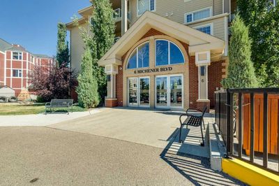 329 - 6 Michener Blvd, Condo with 1 bedrooms, 2 bathrooms and 1 parking in Red Deer AB | Image 1