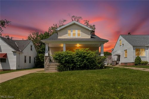 20505 Franklin Rd, Maple Heights, OH, 44137-2043 | Card Image